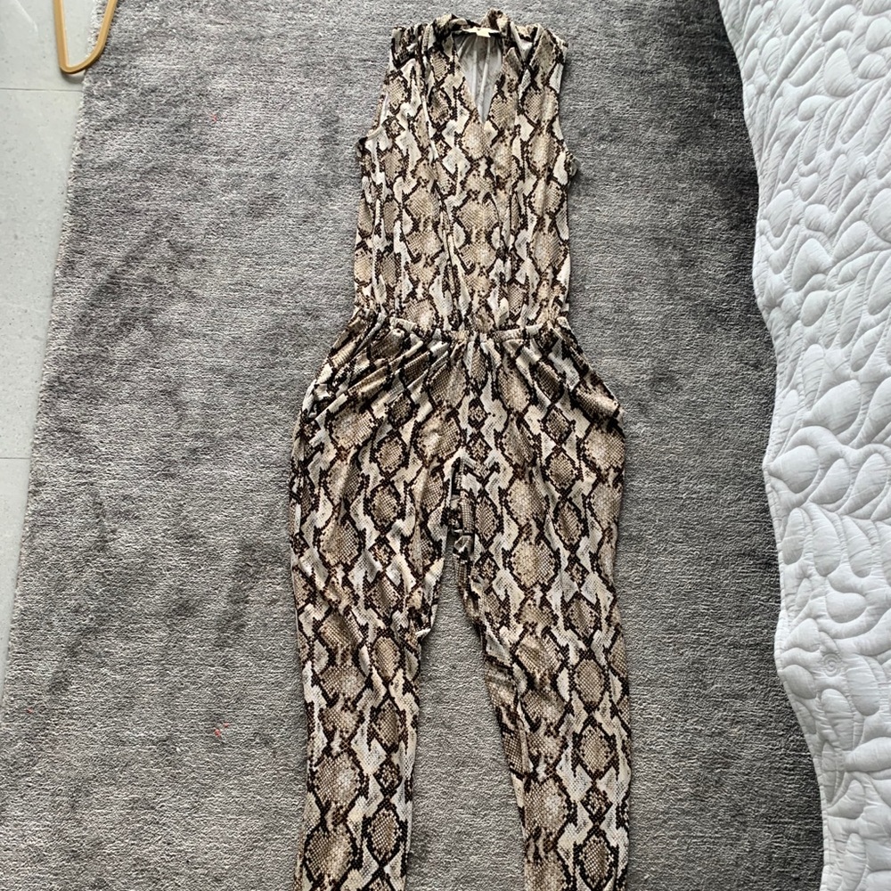 Jumpsuit - Picture 2 of 7